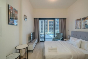 Stylish Studio in Meydan